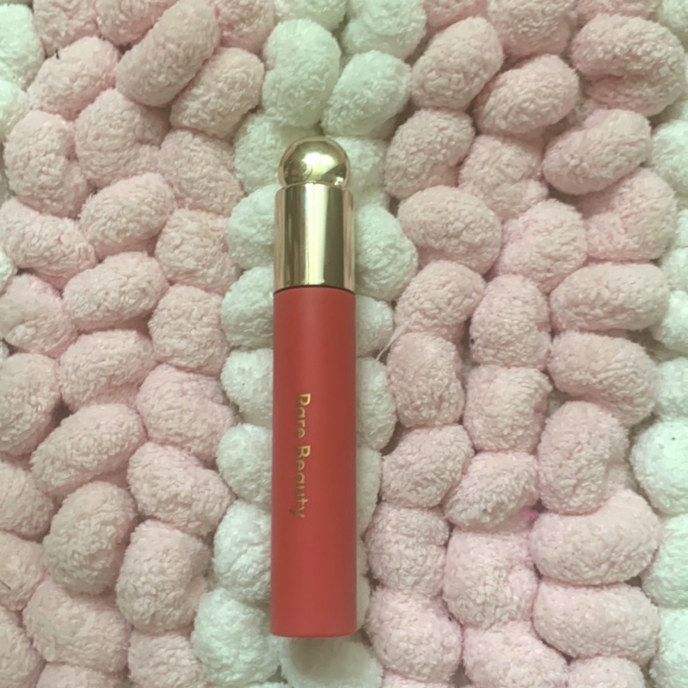 Rare Beauty by Selena Gomez Lip Oil shad Happy